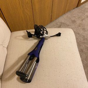 Ion Titanium Triple Barrel Waver